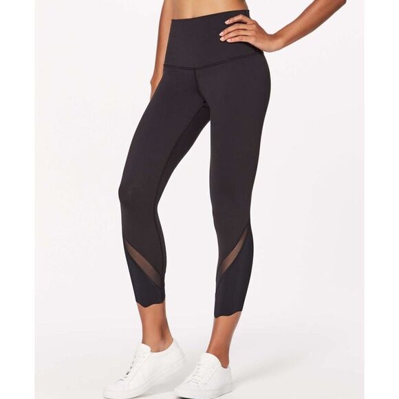 Lululemon Wunder Under Scallop Roll Down Leggings - Picture 2 of 9